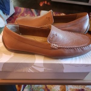 Tommy Bahama Orion loafer size 11